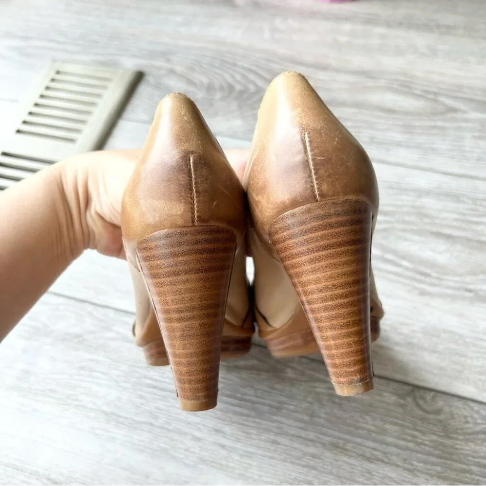 Blondo Tan Ivory Contrasting Colour Leather Peep Toe  Cutout Platform Pumps - Picture 7 of 16